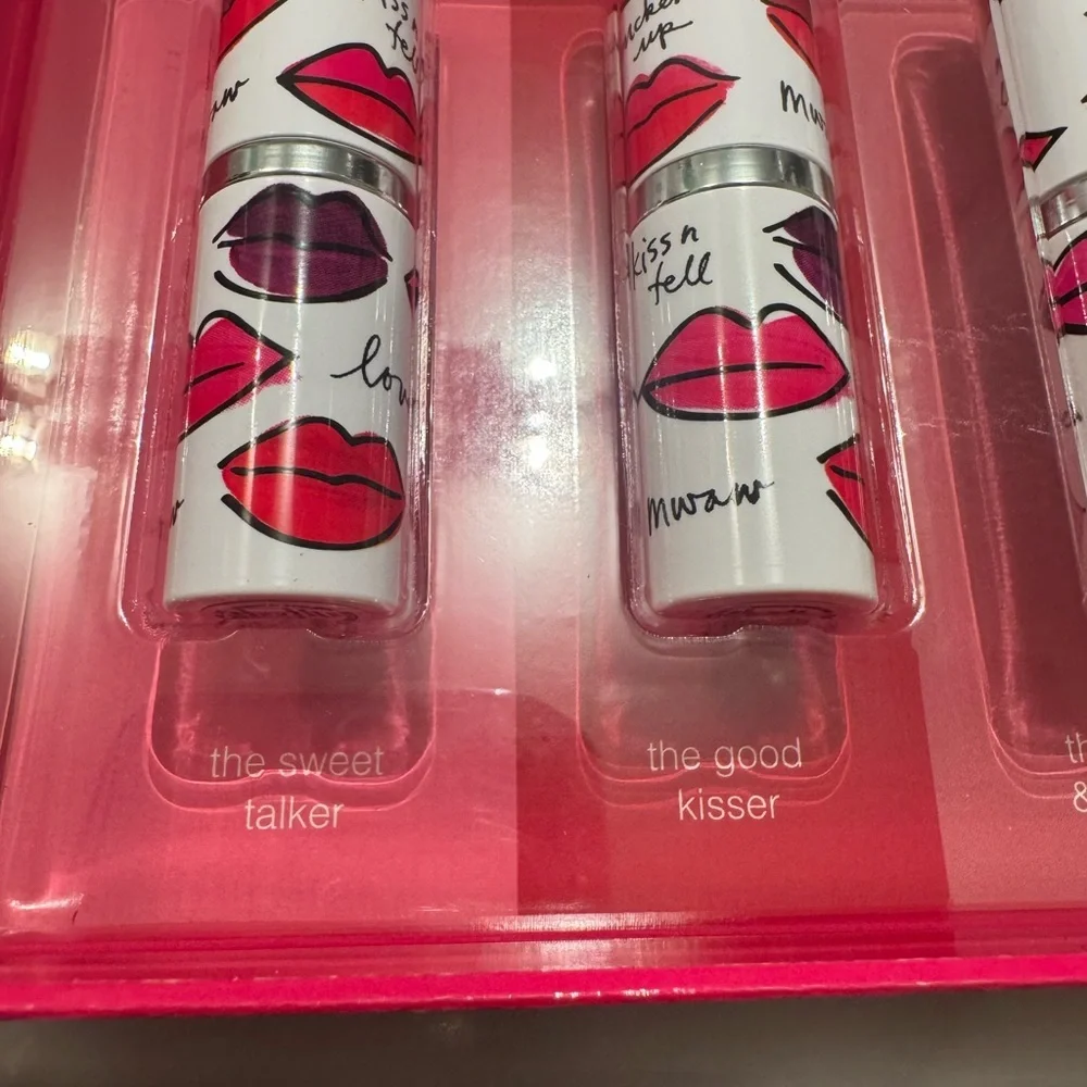Clinique set lipsticks